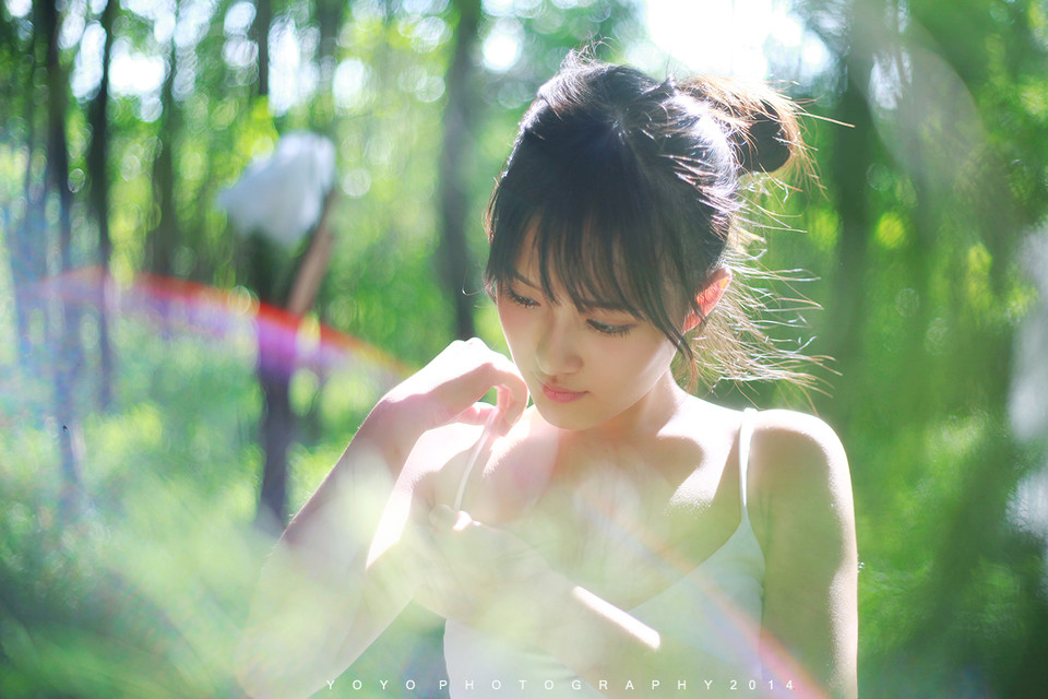 夏日美女在森林中舞动身姿  第9张