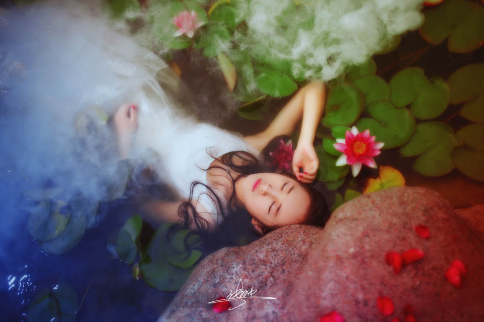 湿身女子水中小清晰图  第4张