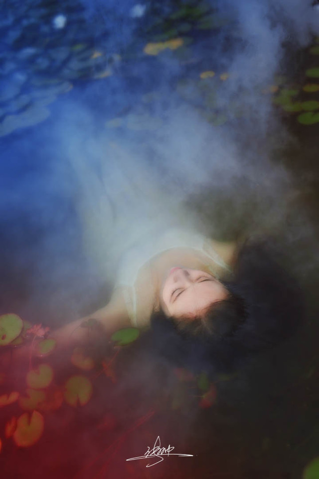 湿身女子水中小清晰图  第5张