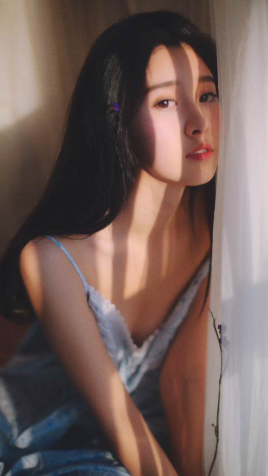 长发养眼美女的羞涩迷人  第10张