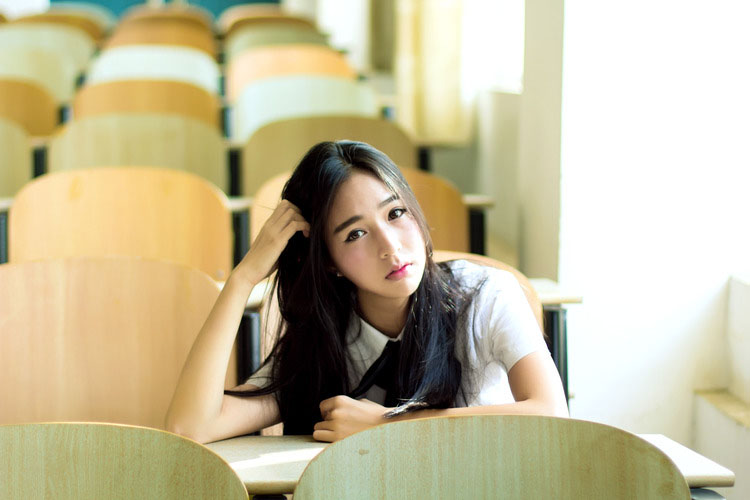 校花的清纯可人丽人  第9张