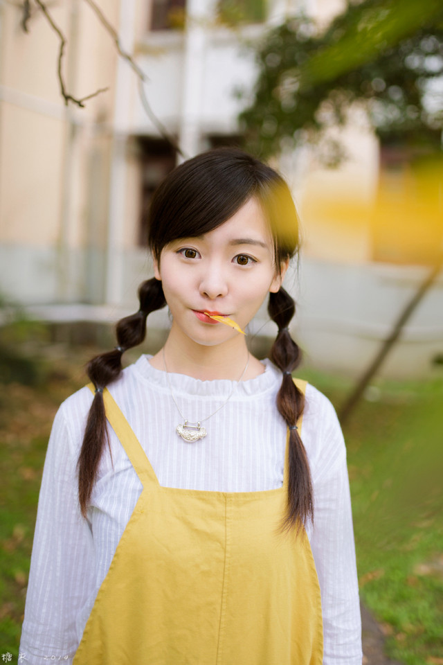 秋日清纯美女迷人图  第12张