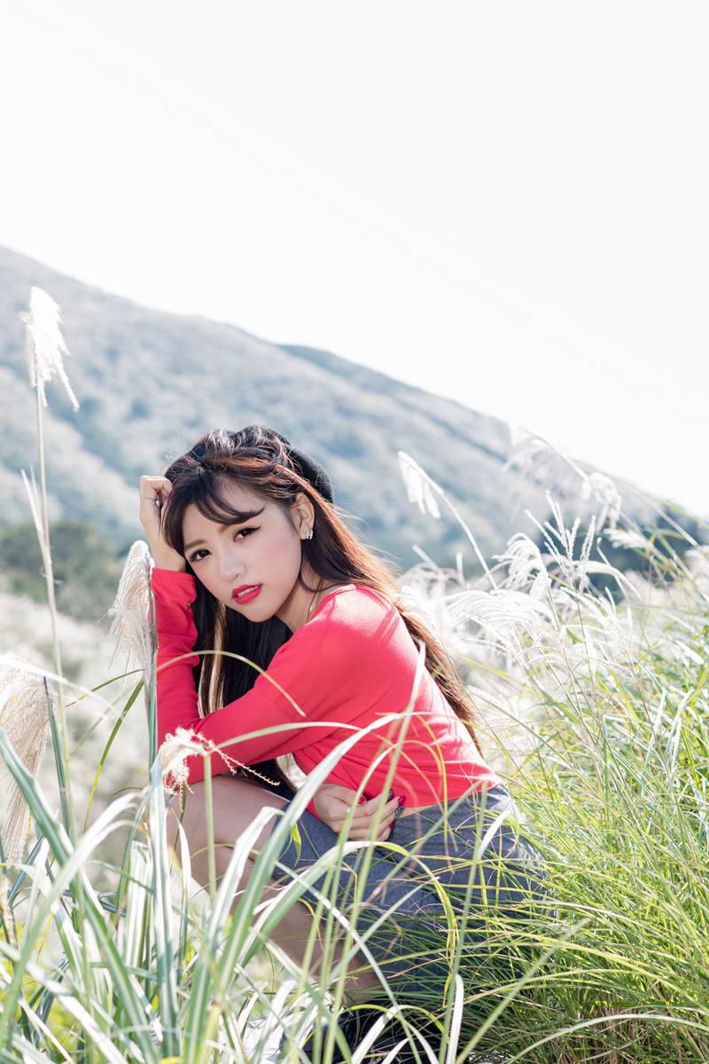 田野里温柔可人清纯照  第9张