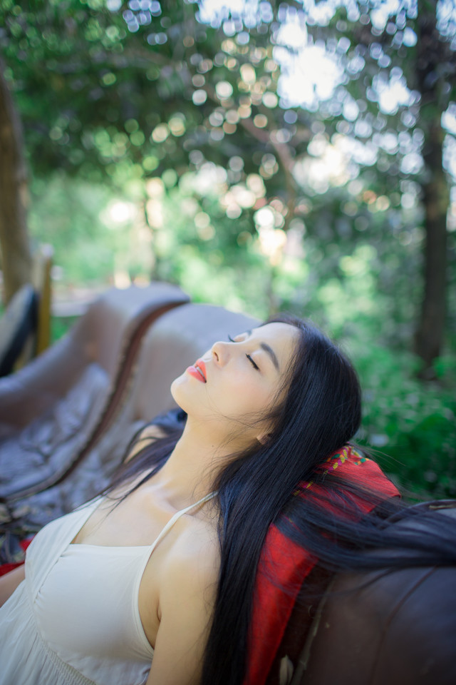 长发美女森林清纯图  第16张