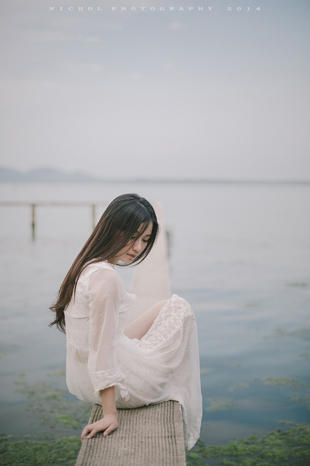 夏日美女俏皮写真小清新图  第2张