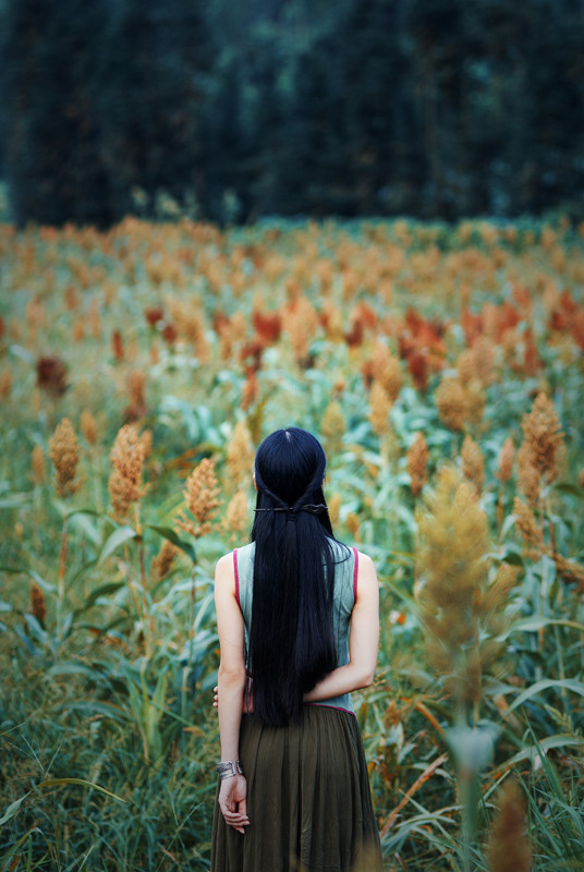 旗袍女子守望在这秋日季节  第10张