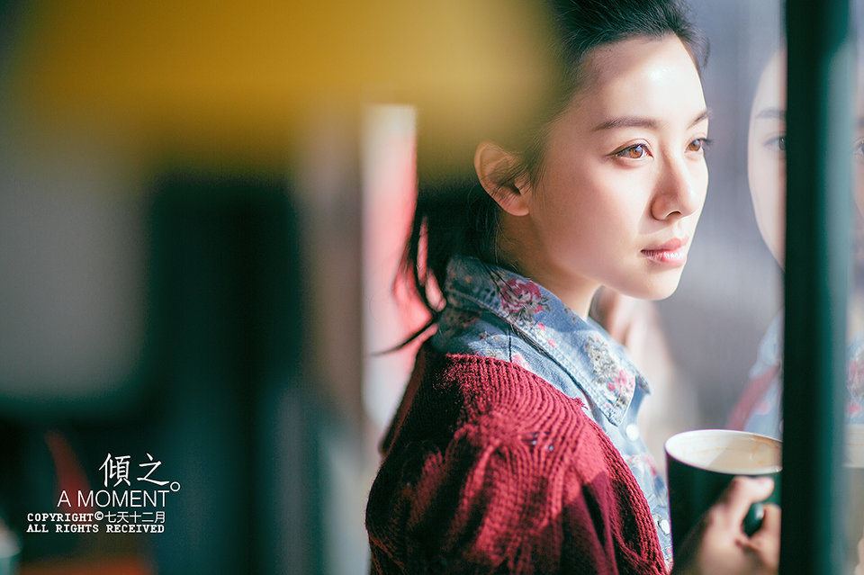 马尾女孩的户外小清新图片  第11张