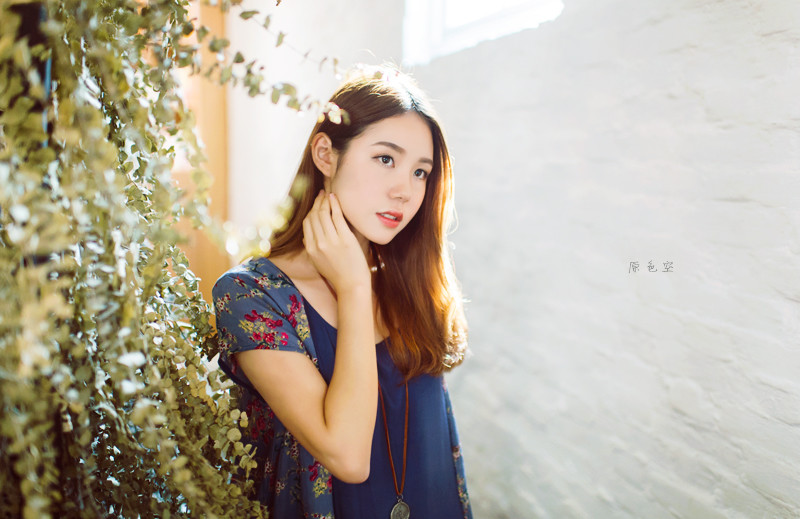 碎花长裙女子清纯图  第12张