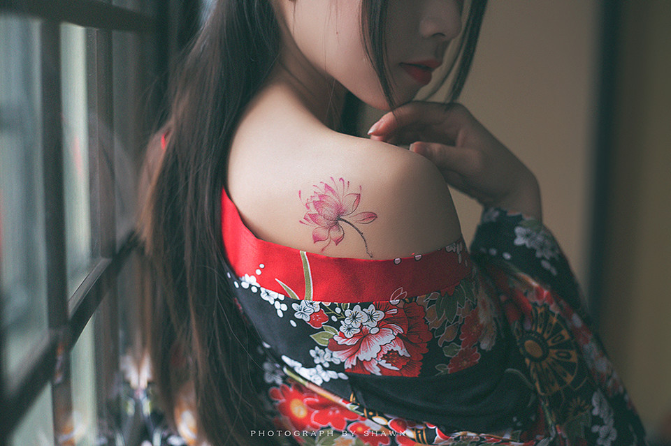 和服MM私房红唇诱惑  第2张
