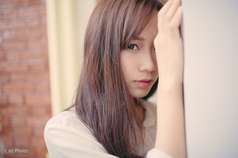 咖啡馆清纯甜美女孩  第1张