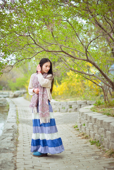 花下女子的甜美迷人图  第10张