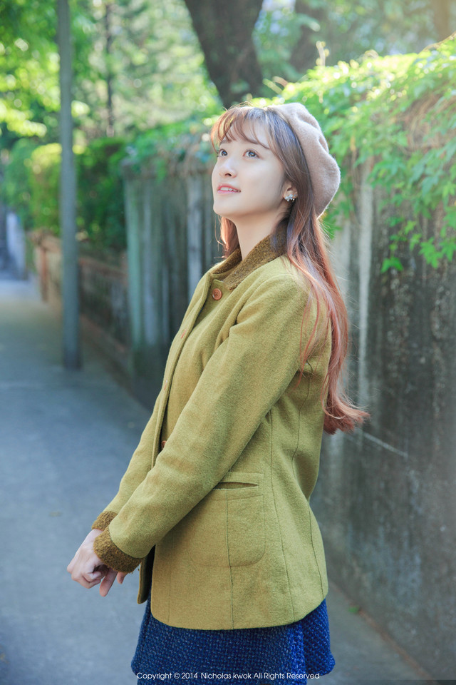 冬日暖阳下的清纯美女  第3张