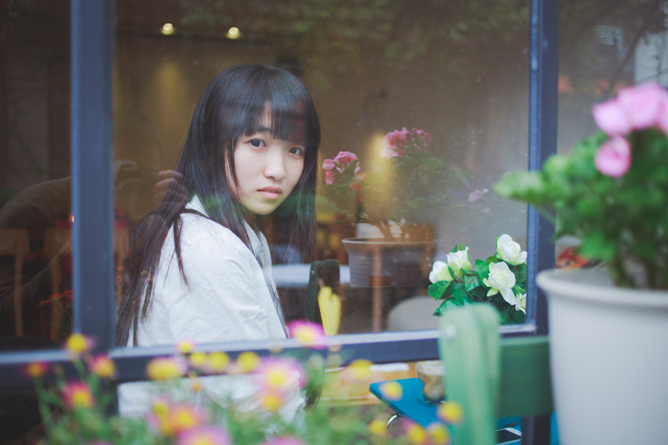 双马尾女子的俏皮清纯图  第1张