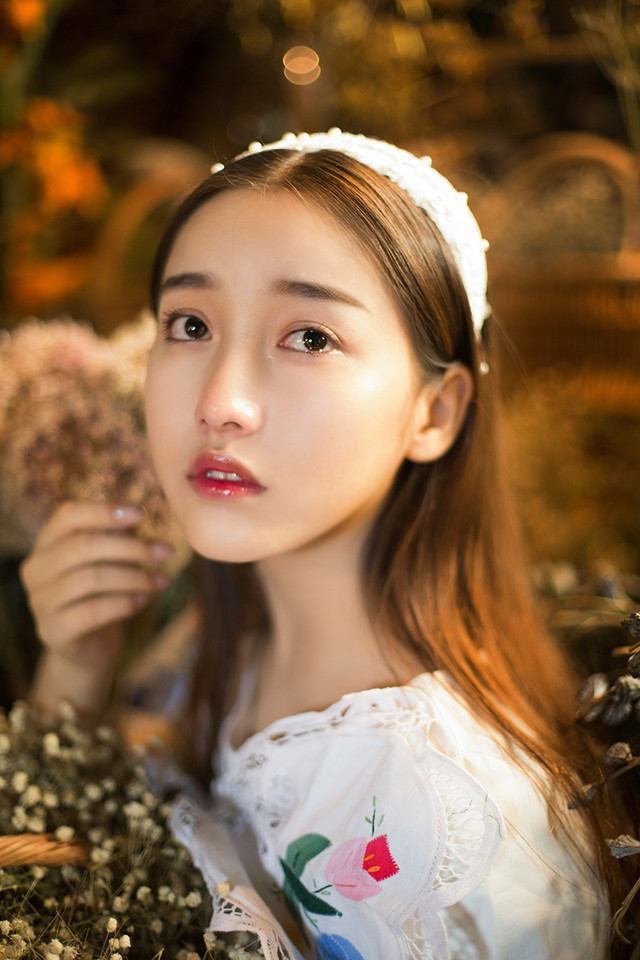 梦境女子唯美迷人写真  第3张