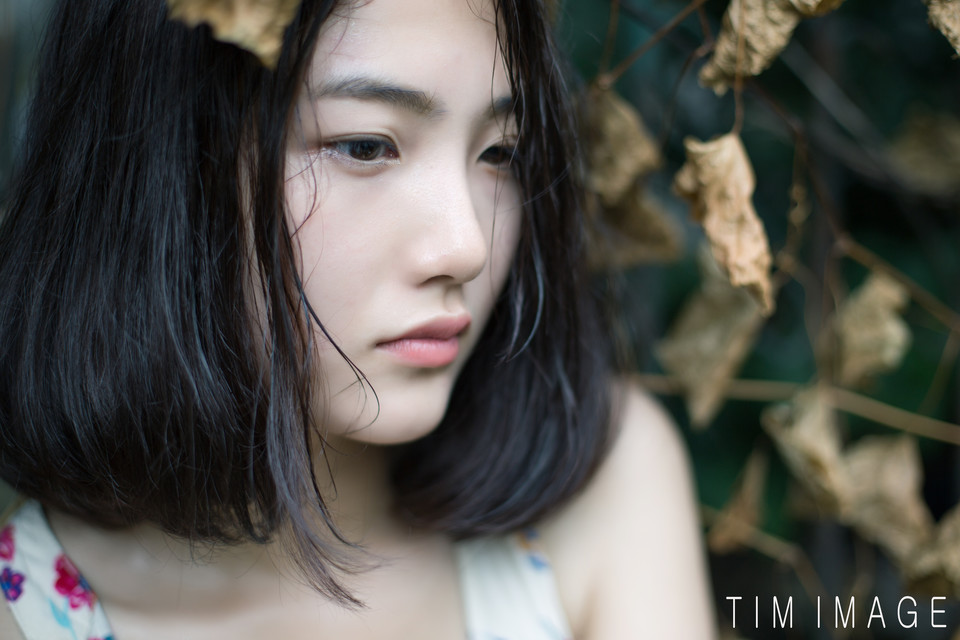 短发美女清凉一夏写真  第3张