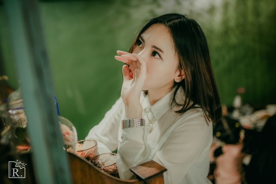 短发女子秀气时尚写真  第5张