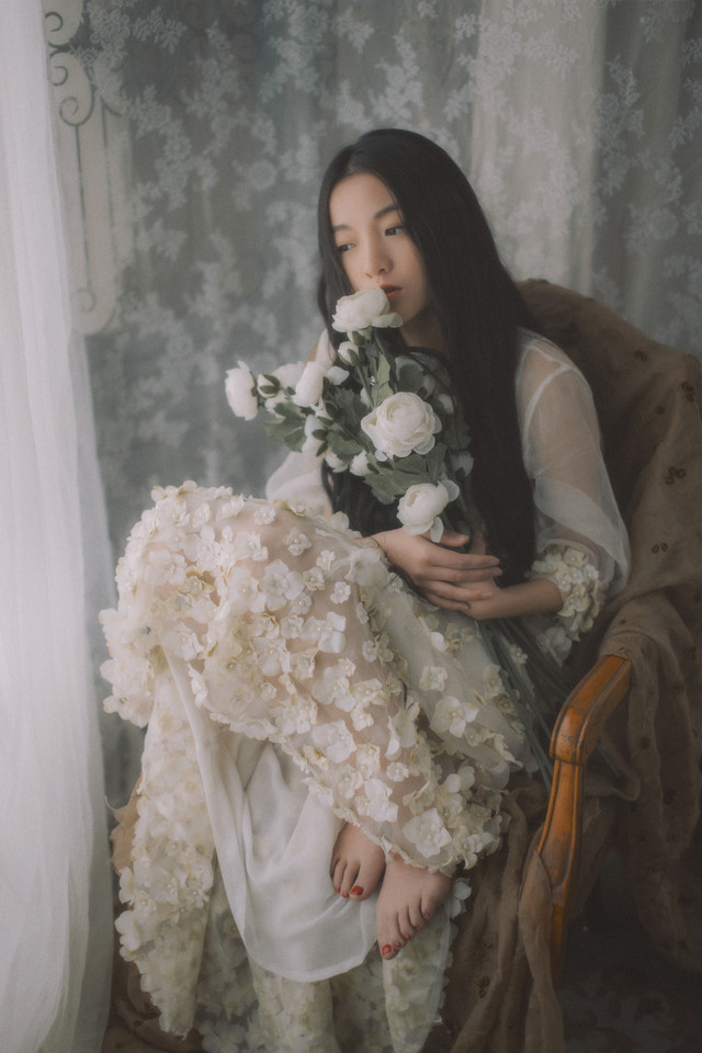 长发美女清纯私房美照  第12张