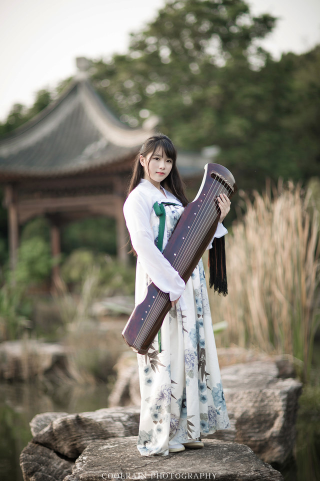 古筝女子户外清纯唯美图  第26张
