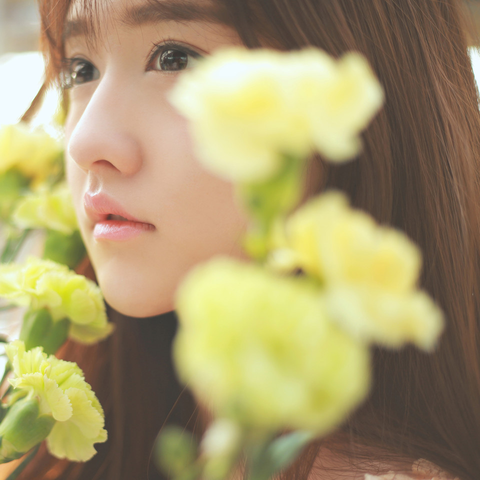 清纯迷人长发女子图片  第9张