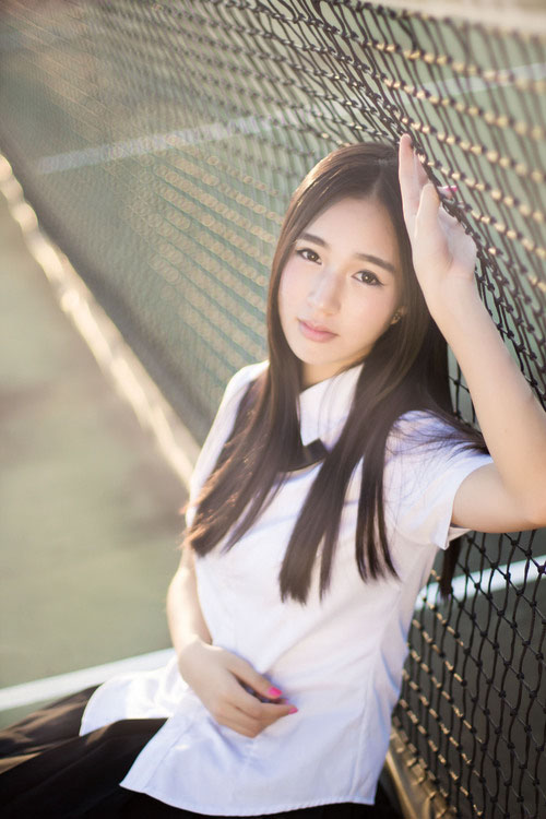 校花的清纯可人丽人  第1张